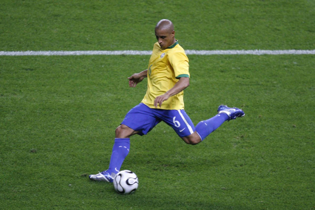 卡洛斯：如大罗在98年世界杯决赛前没生病<strong></p>
<p>扣币</strong>，巴西肯定能赢法国