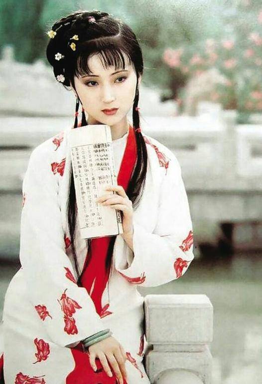 贾惜春：陈晓旭当年是装的<strong></p>
<p>扣币</strong>，不然演不了林黛玉，我是装得不够彻底