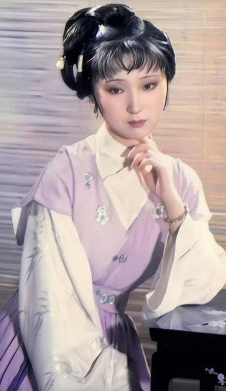 贾惜春：陈晓旭当年是装的<strong></p>
<p>扣币</strong>，不然演不了林黛玉，我是装得不够彻底