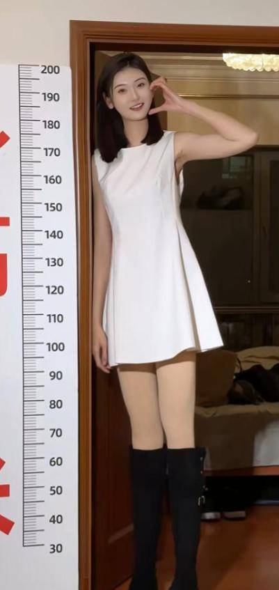 女孩身高2米26貌美如花<strong></p>
<p>td币</strong>，妈妈天天发愁：白长这么漂亮，没人敢追