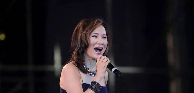 原来早已退出中国籍?被老外“玩腻就丢掉”的郑绪岚<strong></p>
<p>鲸鱼币</strong>,却回国捞金