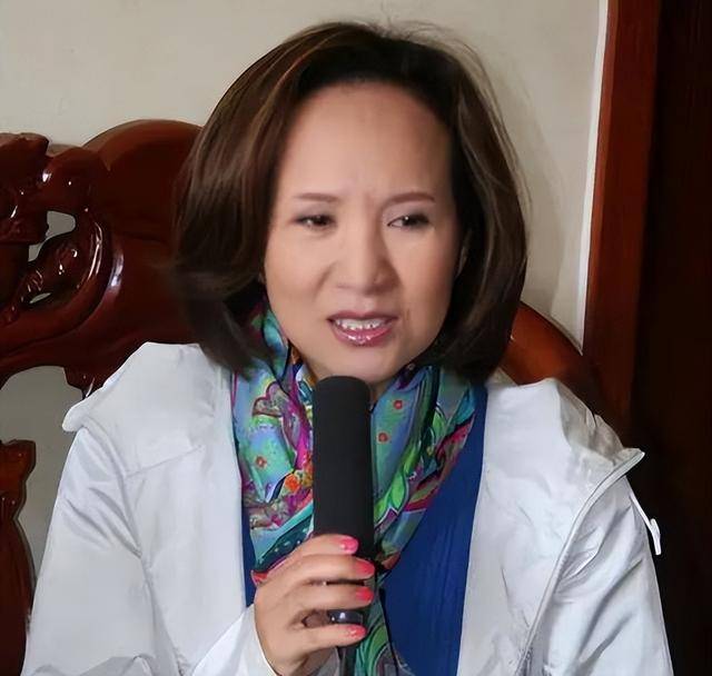 原来早已退出中国籍?被老外“玩腻就丢掉”的郑绪岚<strong></p>
<p>鲸鱼币</strong>,却回国捞金