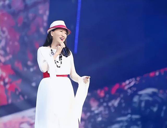 原来早已退出中国籍?被老外“玩腻就丢掉”的郑绪岚<strong></p>
<p>鲸鱼币</strong>,却回国捞金