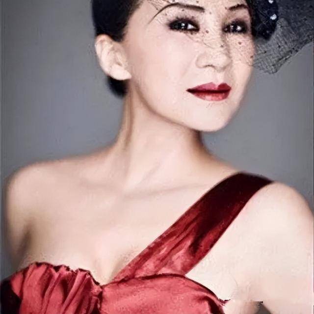 原来早已退出中国籍?被老外“玩腻就丢掉”的郑绪岚<strong></p>
<p>鲸鱼币</strong>,却回国捞金