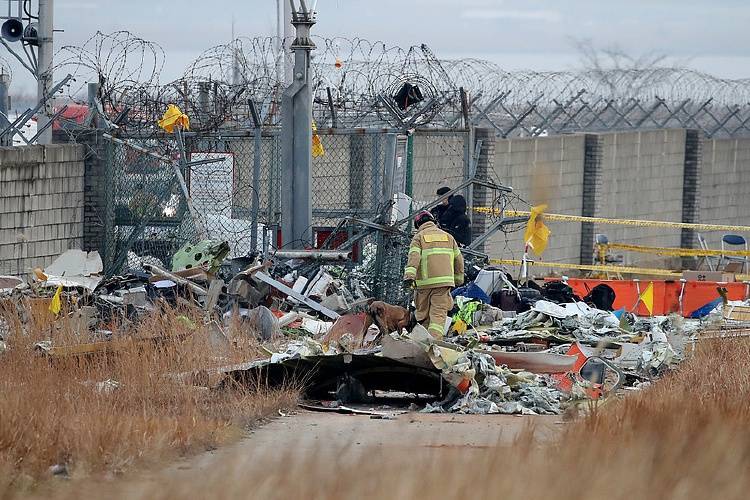 机场混凝土设施或是夺命“真凶”<strong></p>
<p>wfee币</strong>?韩国史上最严重空难谜团