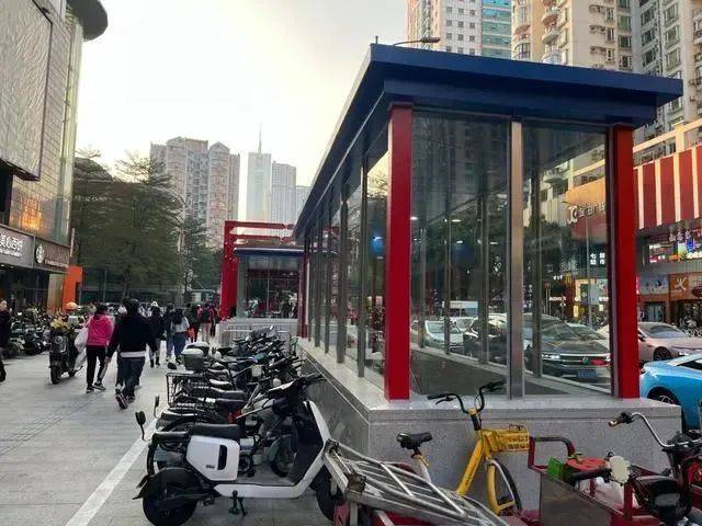 广州出现“超迷你”地铁口<strong></p>
<p>新农币</strong>,仅容两人并排走