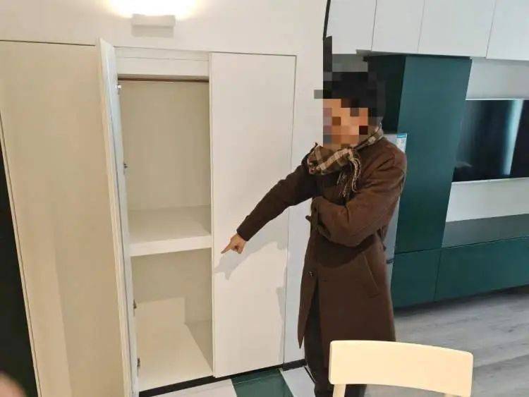 只因怀疑女友<strong></p>
<p>币行情app</strong>,上海一男子竟如此报复,刑拘!