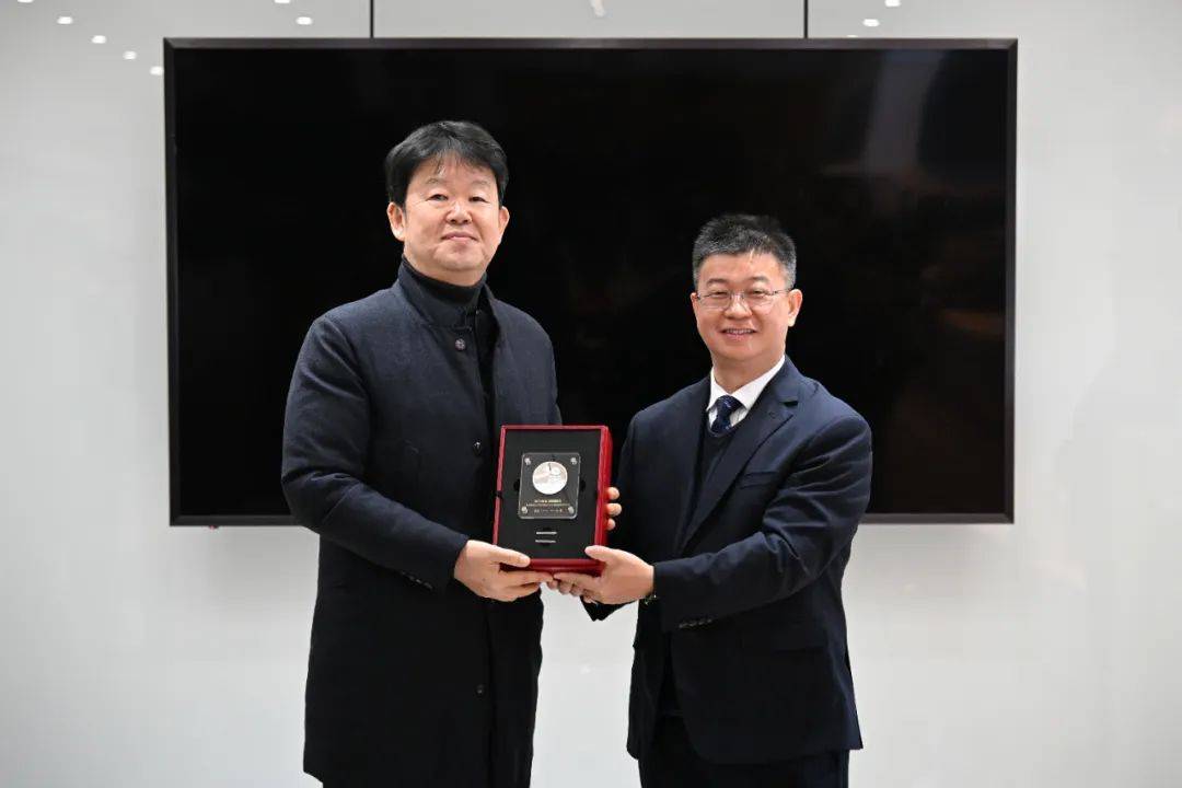 超1000辆<strong></p>
<p>炒币的网站</strong>！比亚迪电动大巴这一国家交付破纪录