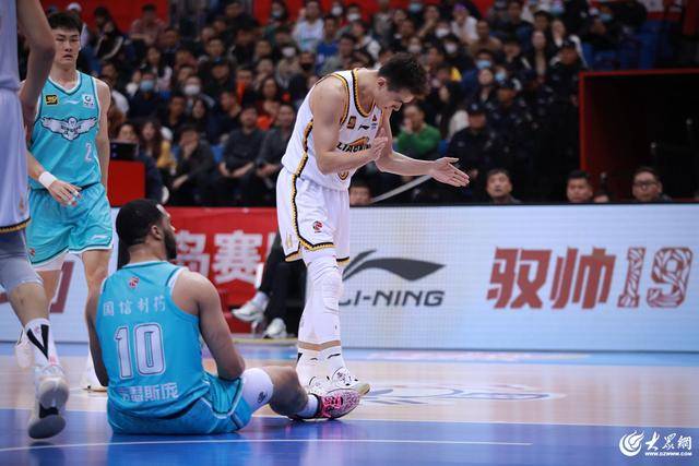 热血沸腾!青岛男篮最后三分钟14-0绝地翻盘<strong></p>
<p>币圈新秀</strong>,队史首次单赛季双杀辽宁