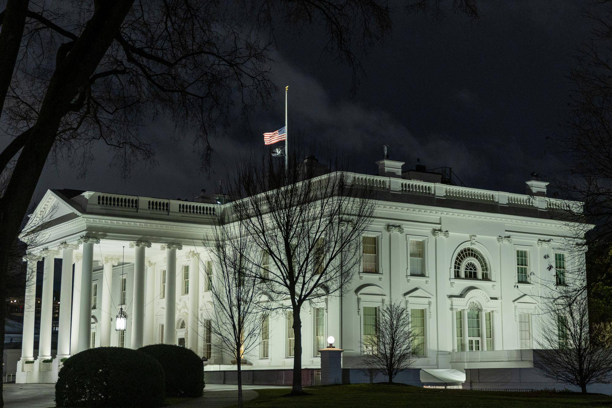 美众议院议长:特朗普宣誓就职当天国会大厦将升旗至顶端