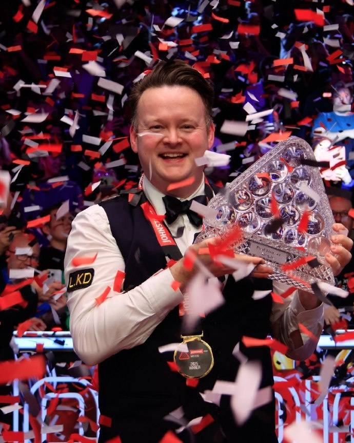 肖恩·墨菲时隔十年再夺斯诺克大师赛冠军<strong></p>
<p>币圈政策</strong>,赛后笑称:别看我老了,还是有战斗力的