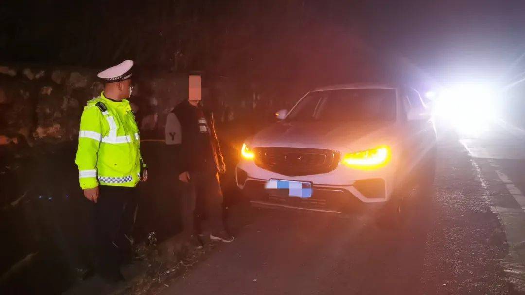 一家三口在广西高速上逆行12公里<strong></p>
<p>炒币交流群</strong>,近百辆车“懵”了