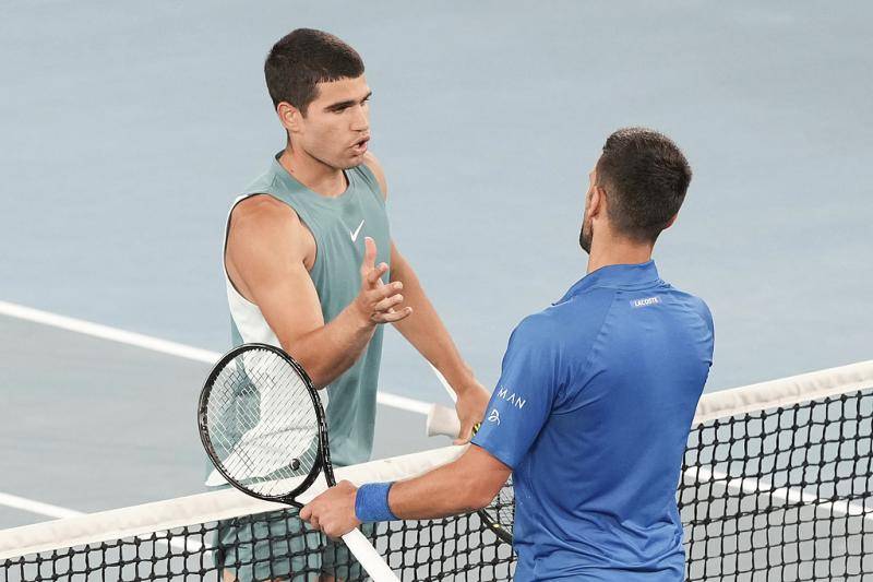 聚焦|澳网男单赛场上演史诗对决 德约赢下阿卡后激情四溢