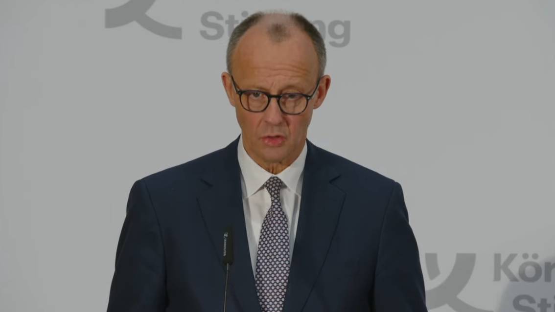 大转弯?“德国特朗普”放话:投资中国<strong></p>
<p>支点币圈</strong>,吃亏了别找我