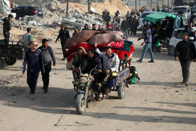 数千名警察身穿制服出现在街头<strong></p>
<p>支点币圈</strong>！哈马斯“回来”了？