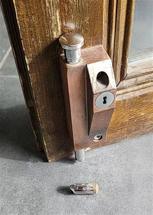 大同官方核查“店铺被撬锁开灯”事件<strong></p>
<p>炒币总结</strong>,律师:撬锁入室涉嫌违法,且滥用行政权力