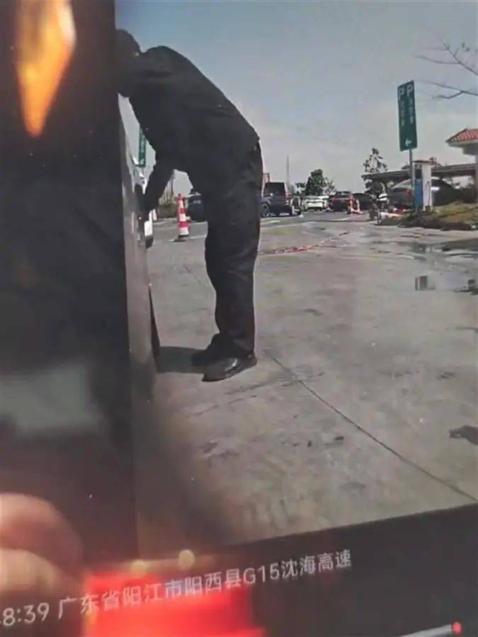 王某(男<strong></p>
<p>炒币线视频讲解</strong>,60岁),被当场抓获!已刑拘