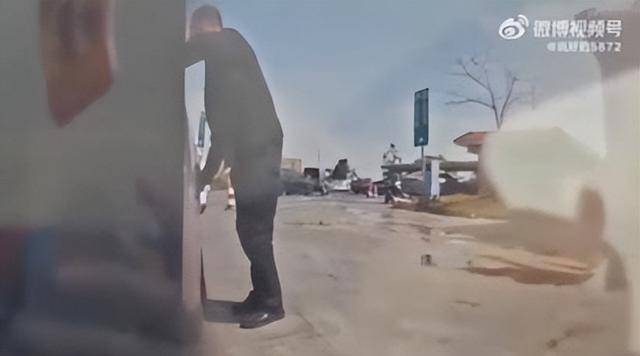 老人故意划伤租客新车赔偿4000<strong></p>
<p>炒币群</strong>，如何界定故意毁坏他人财物行为？