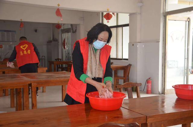 “会”声绘色丨专访周口市人大代表薛华杰:多管齐下 为 “少年的<strong></p>
<p>兔兔币</strong>他” 撑起保护伞