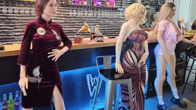 性机器人时代<strong></p>
<p>币圈94</strong>,来了