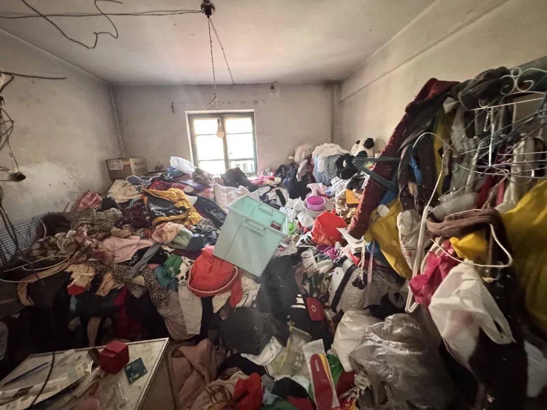 退休金超9000<strong></p>
<p>马兰币价格</strong>，91岁老人家中却“垃圾成山”！原因心酸