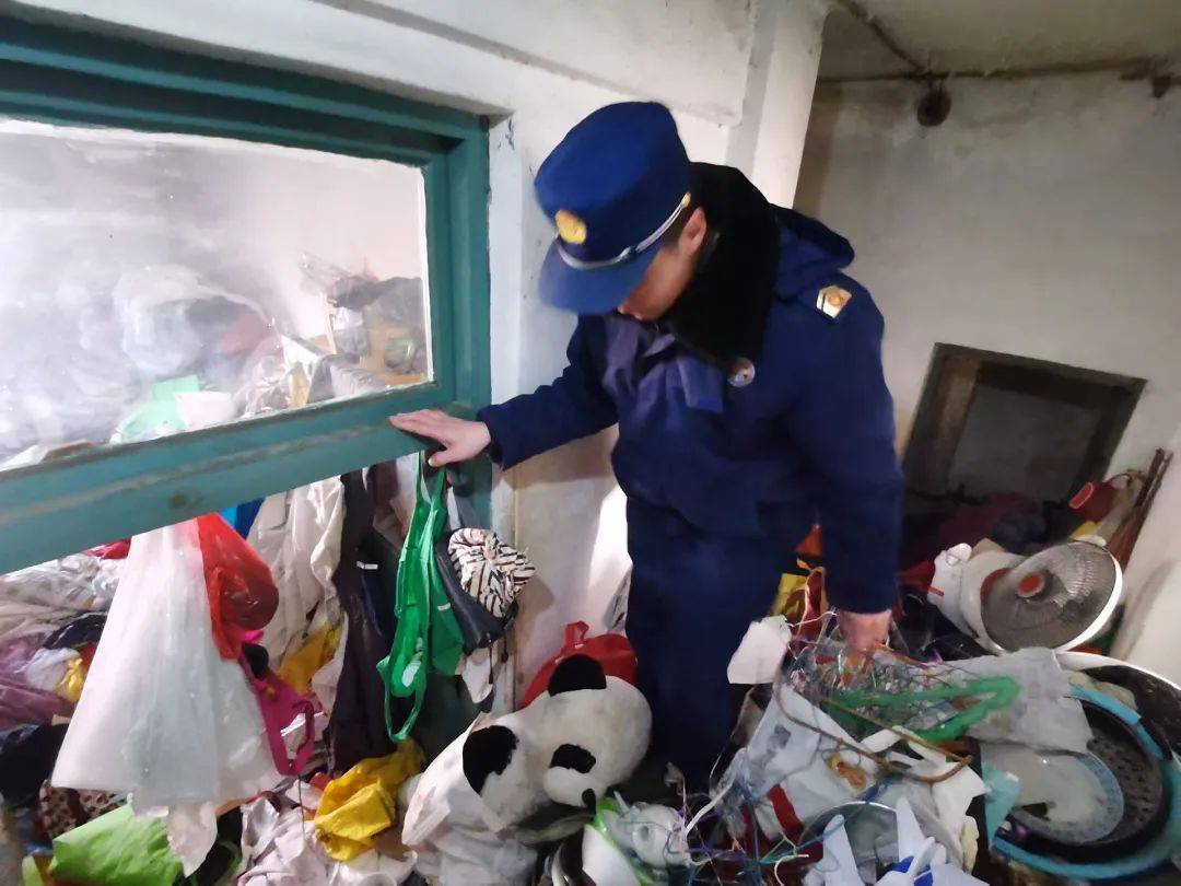 退休金超9000<strong></p>
<p>马兰币价格</strong>，91岁老人家中却“垃圾成山”！原因心酸