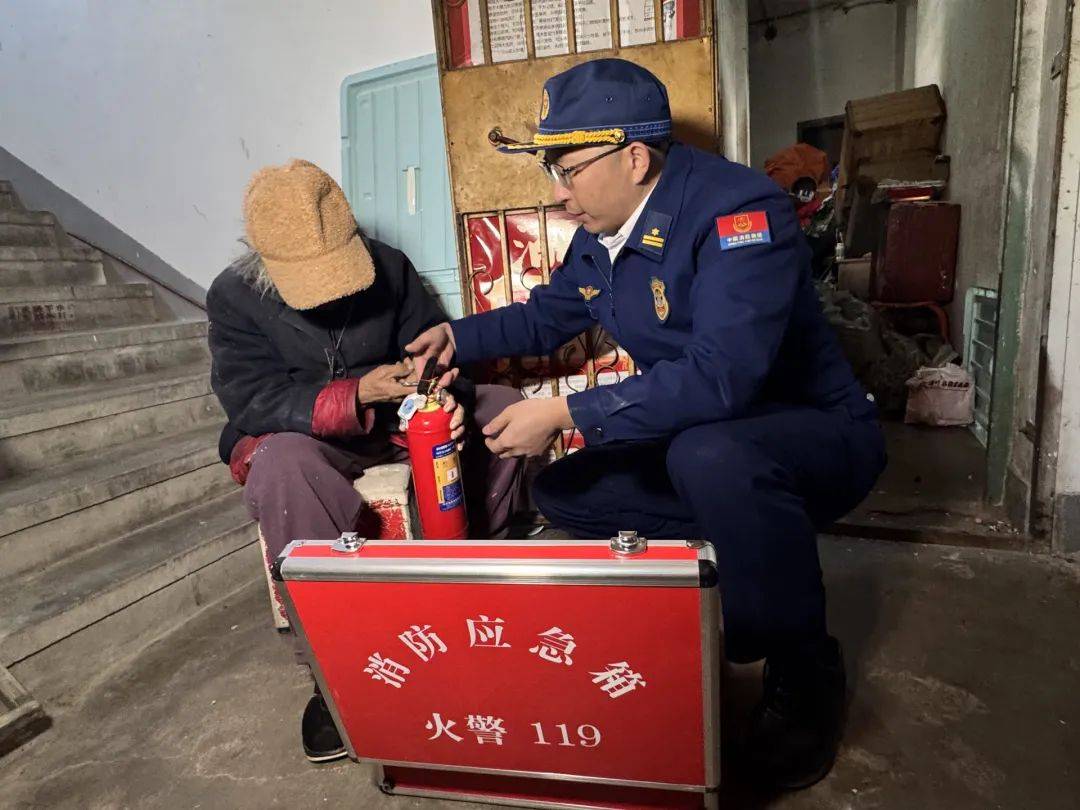 退休金超9000<strong></p>
<p>马兰币价格</strong>，91岁老人家中却“垃圾成山”！原因心酸