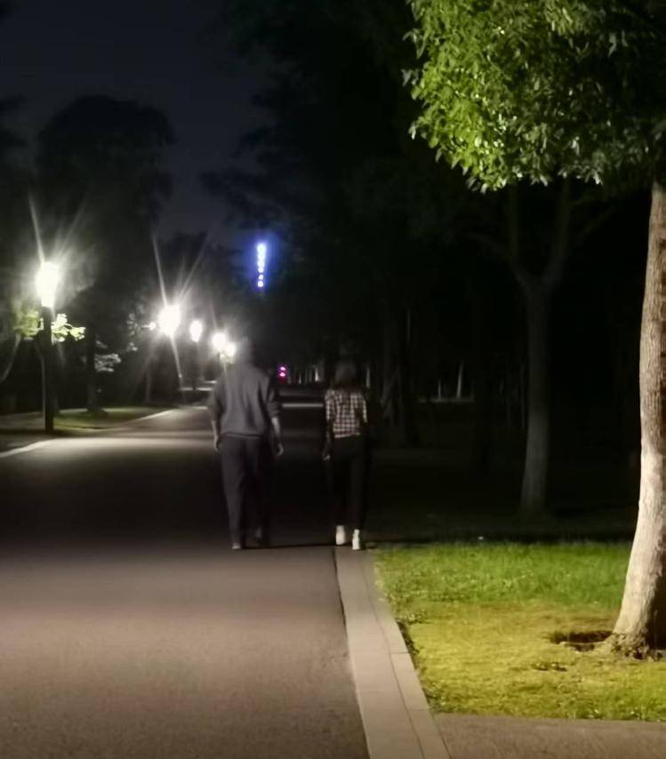 33岁单身女护士公园邂逅58岁已婚教授<strong></p>
<p>马兰币价格</strong>，怀孕后对方两帆布口袋装400万了断，她再次索要600万被判三缓五