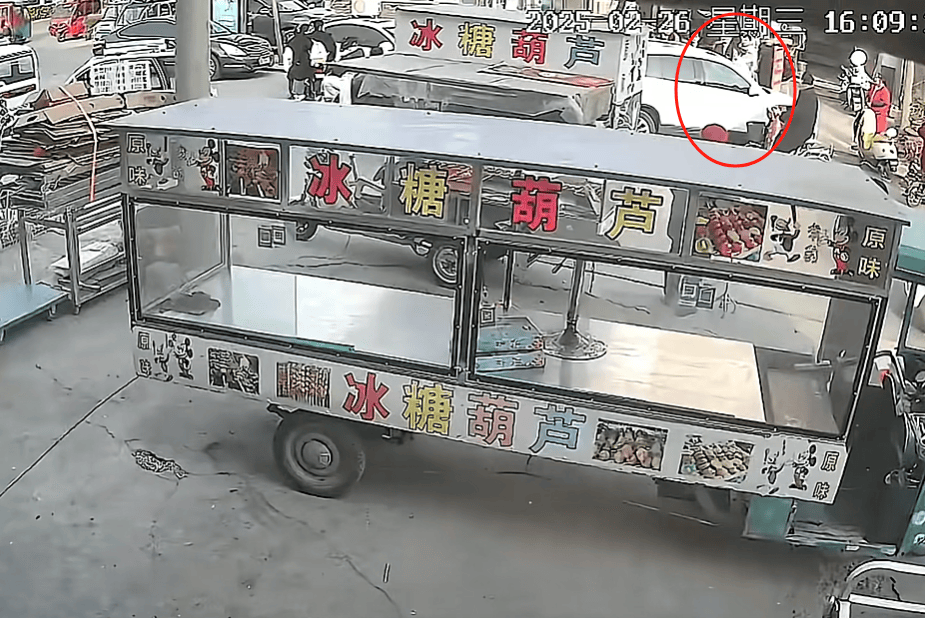 山东一单亲妈妈直播间阻止网友辱骂“唐宝”少年遭上门殴打<strong></p>
<p>重庆炒币群</strong>,警方:已受理案件,正调查