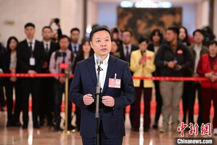 小鹏汽车何小鹏谈自动驾驶:“普通家庭用户敢用”才是成功