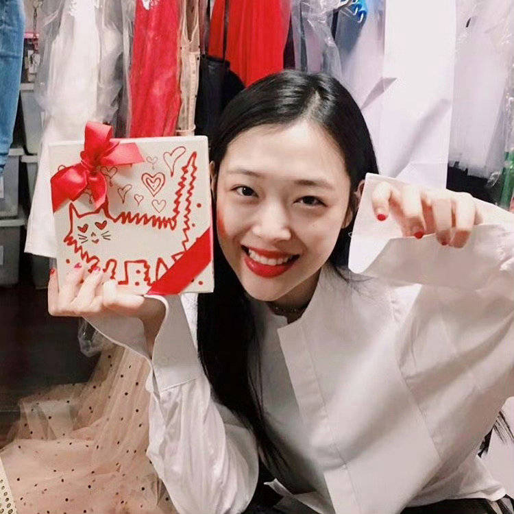 金赛纶、辉星、具荷拉、雪莉……韩国娱乐圈为何命案频发<strong></p>
<p>币圈生存指南</strong>?