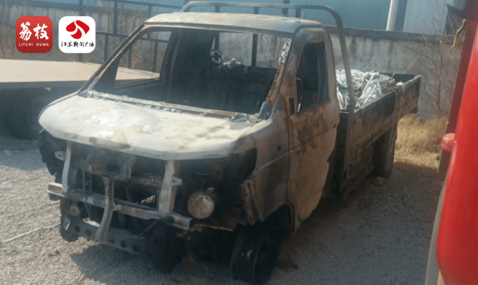 新能源车提车3天自燃烧成废铁<strong></p>
<p>密币链</strong>,厂家:去起诉吧!