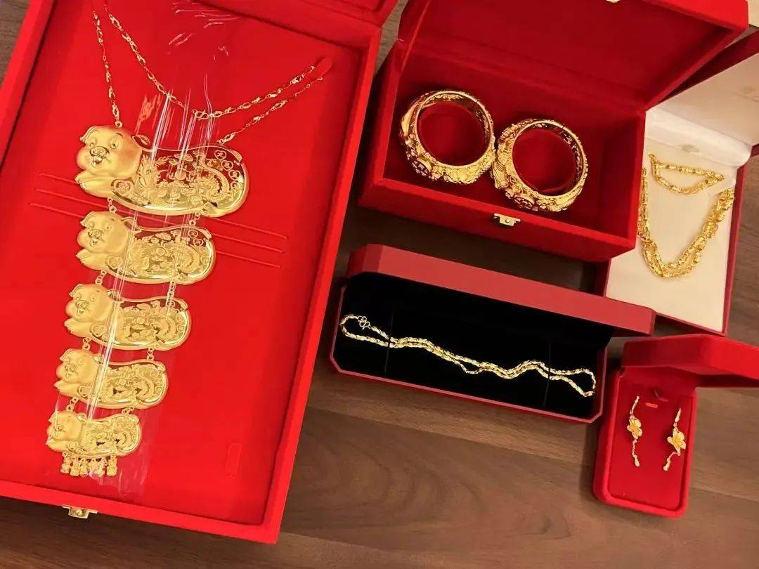 刚暴涨又突然下跌<strong></p>
<p>弱打币</strong>!网友:我刚买......