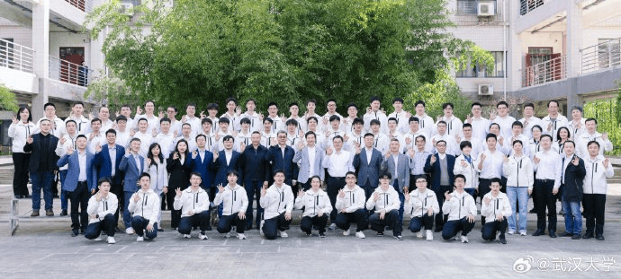 雷军回应如何保持好身材:英语不好已经让母校“蒙羞”<strong></p>
<p>币果</strong>,不能再形象欠佳