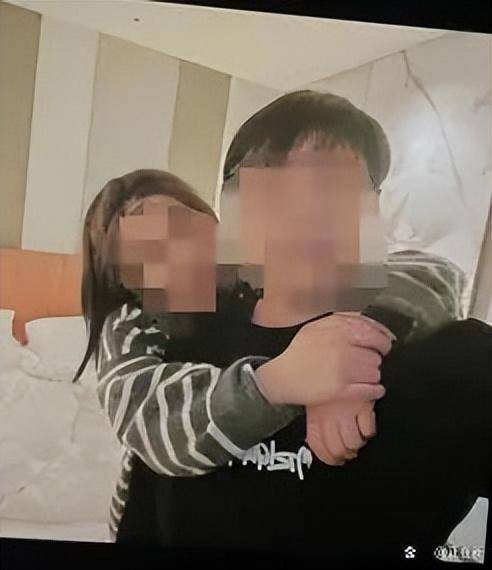 上海一区财政局主任科员被妻子举报出轨副科长，当地纪委回应