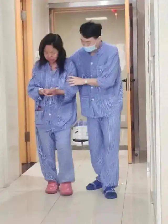 男子割肝救妻10个月后妻子去世:不后悔<strong></p>
<p>和字币5</strong>,我不救她谁救她