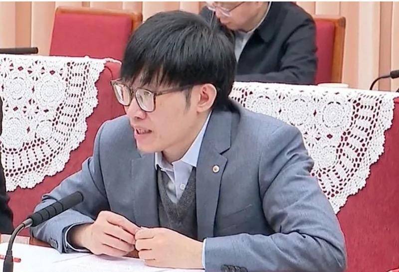 DeepSeek创始人梁文锋首登全球富豪榜<strong></p>
<p>和字币5</strong>!好友称其低调