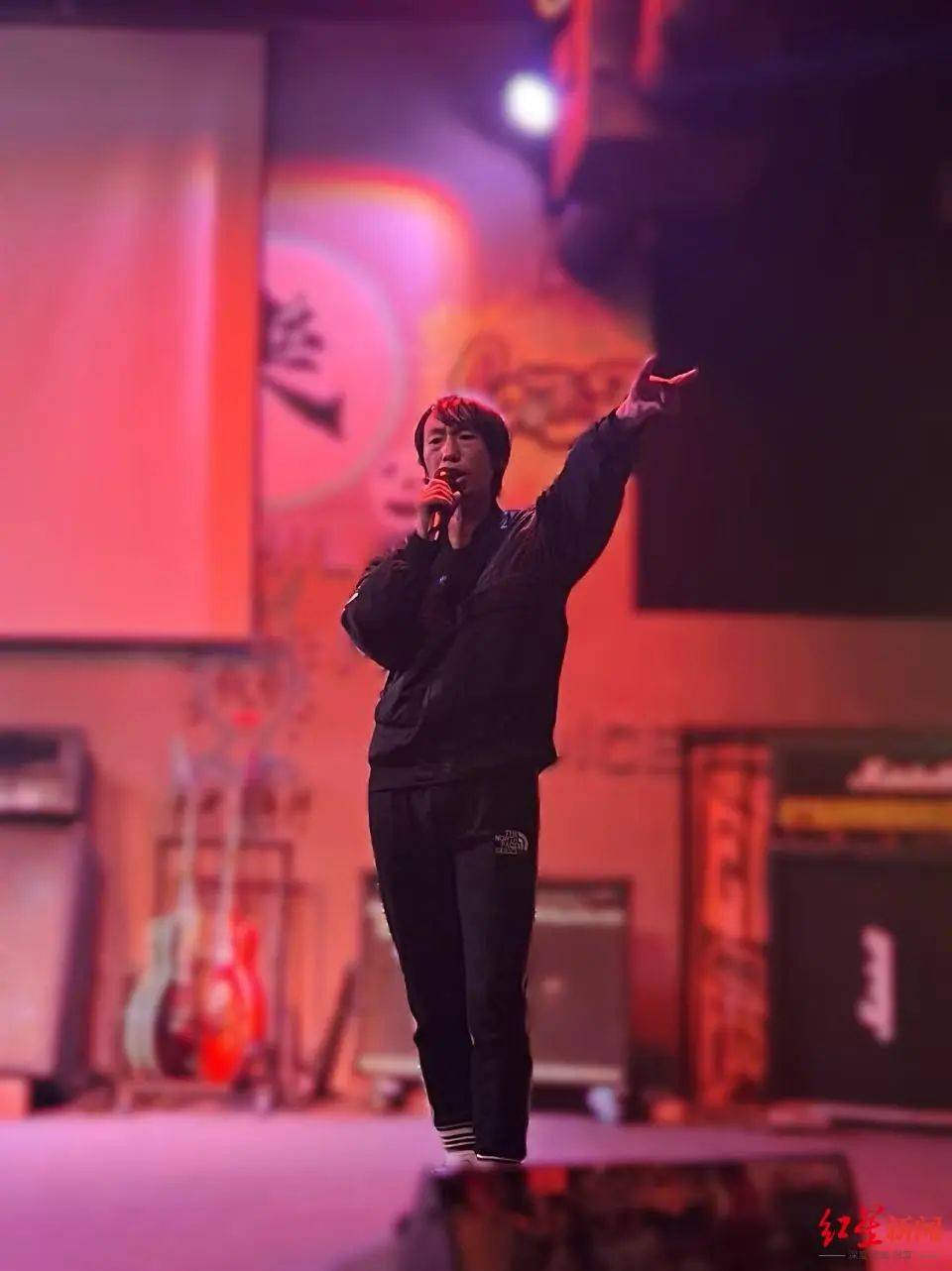 知名歌手复出<strong></p>
<p>币圈赵东</strong>!曾被强制送进精神病院