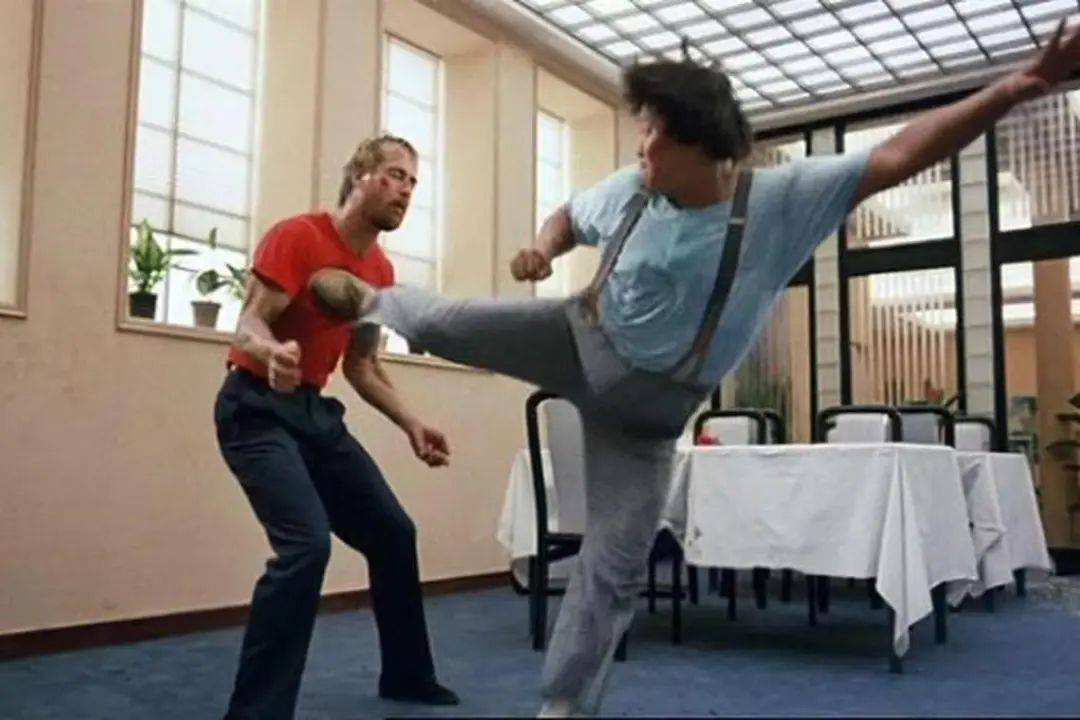 成龙、洪金宝“御用反派”去世<strong></p>
<p>币圈赵东</strong>，享年75岁！洪金宝发声