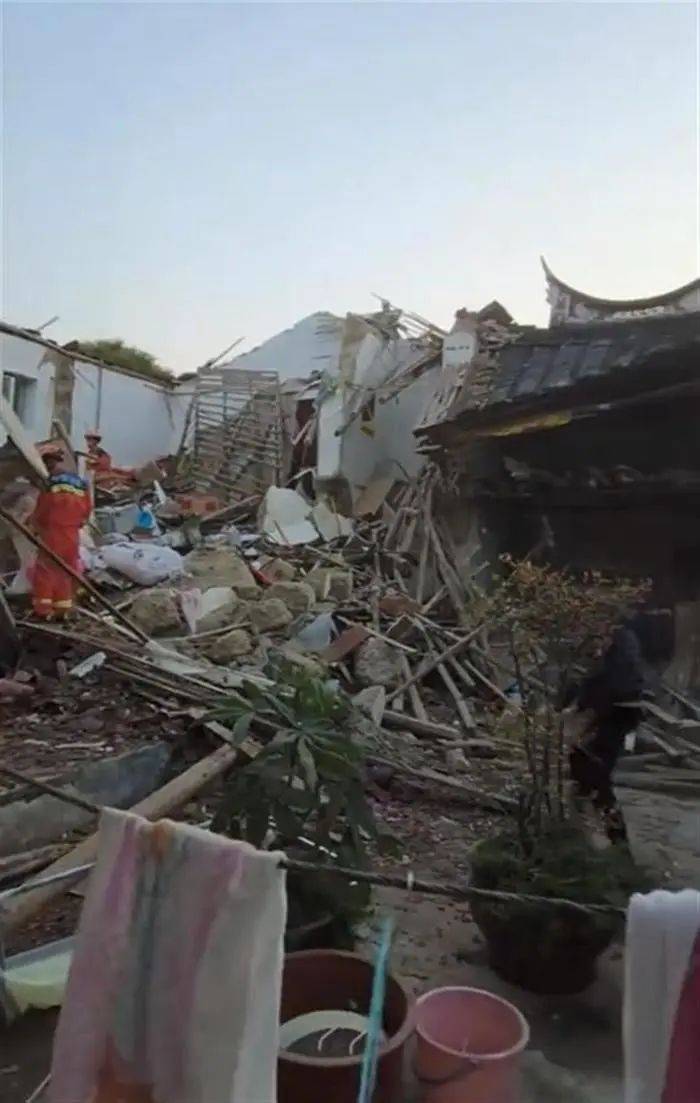 福建一民宅倒塌7人被埋<strong></p>
<p>币圈成功案例</strong>,亲历者:房龄已超60年