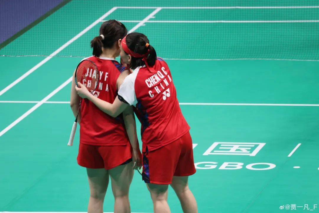 奥运冠军贾一凡被挤断指甲<strong></p>
<p>币圈成功案例</strong>，本人发声：大家理智追星