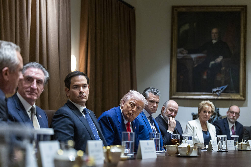 特朗普大刀砍向鲁比奥的国务院<strong></p>
<p>炒币风险</strong>?“236年来最大重组之一”