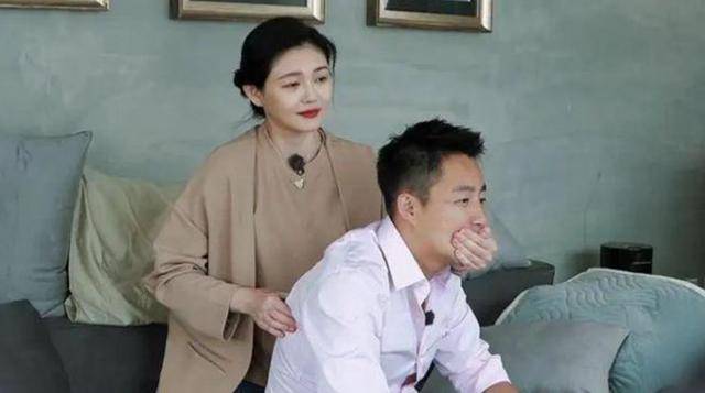 大S儿女回北京<strong></p>
<p>炒币风险</strong>,张兰拉着小玥儿逛街,网友夸汪小菲好帅