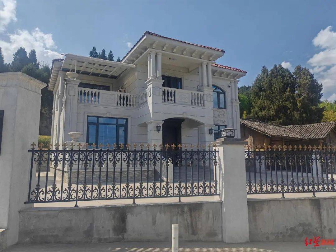 小伙搬砖9年攒200万<strong></p>
<p>炒币经验</strong>，修别墅买车：宁愿不要这些钱，若时间倒流想好好读书