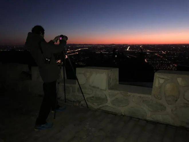 东方红一号还“活”着<strong></p>
<p>炒币亏惨</strong>！有人每年给它拍生日照