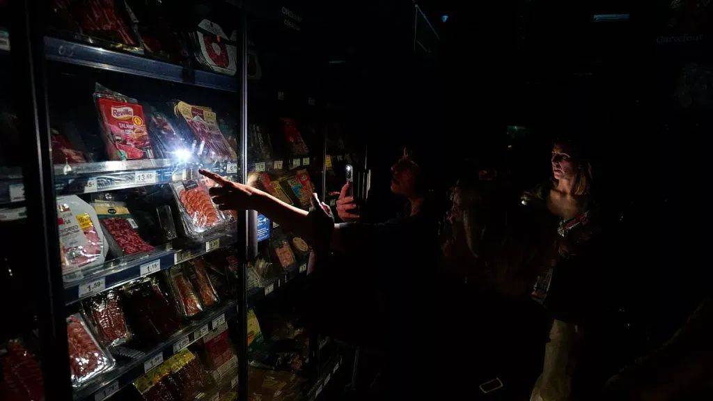 西葡法三国大停电<strong></p>
<p>弈币</strong>，事故何以酿成