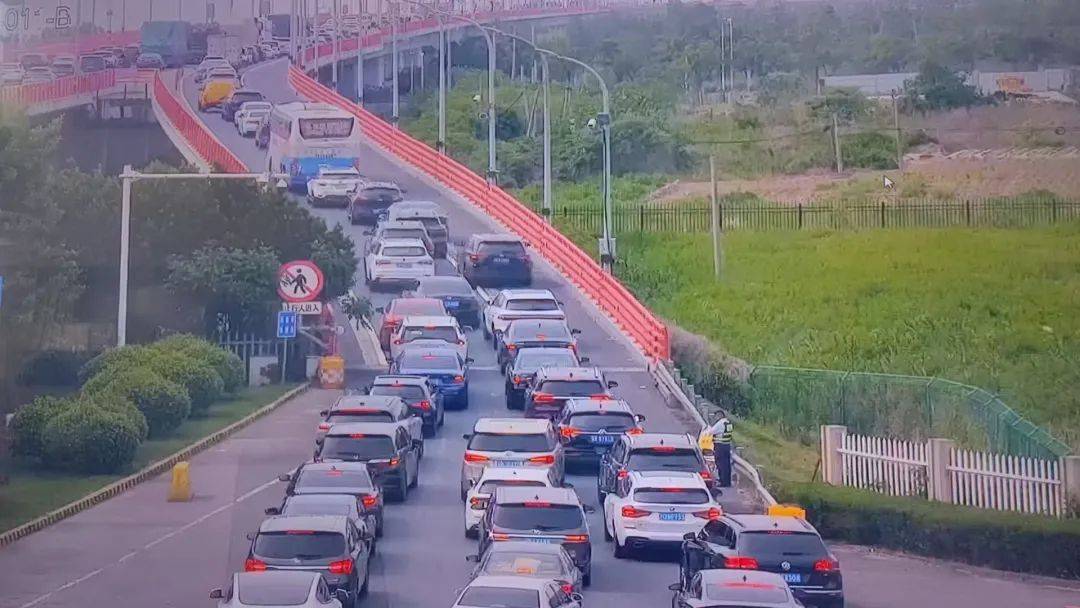 心态崩了<strong></p>
<p>炒币指标</strong>，宁波有人从白天开到黑夜！“这是有多少人啊！”提醒：这些路段，将限时禁行