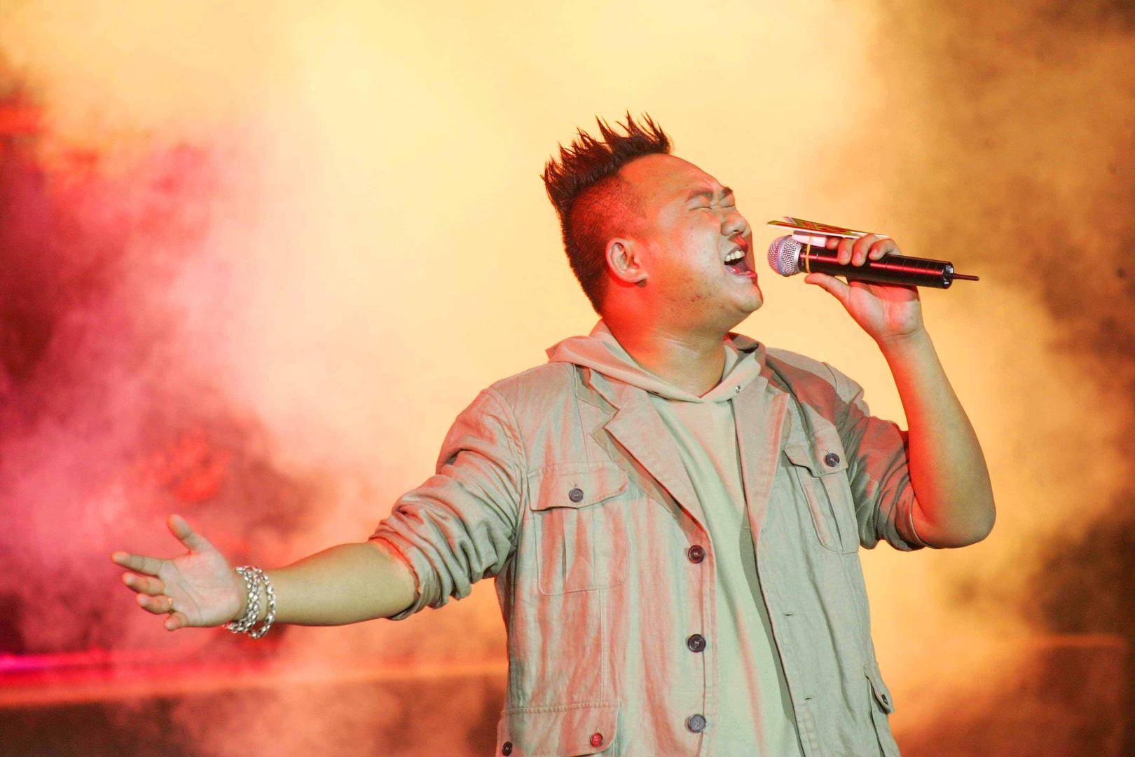 歌手苟伟去世<strong></p>
<p>币市k线图</strong>,本挂号要去医院检查,之前因呼吸问题准备手术