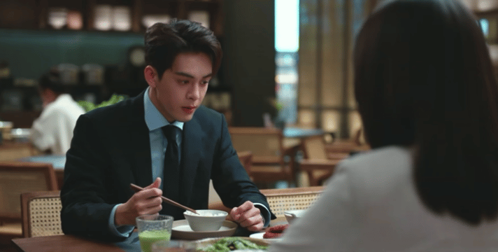 用碗还是用碟吃饭<strong></p>
<p>缅币100</strong>？南北方人吵翻了