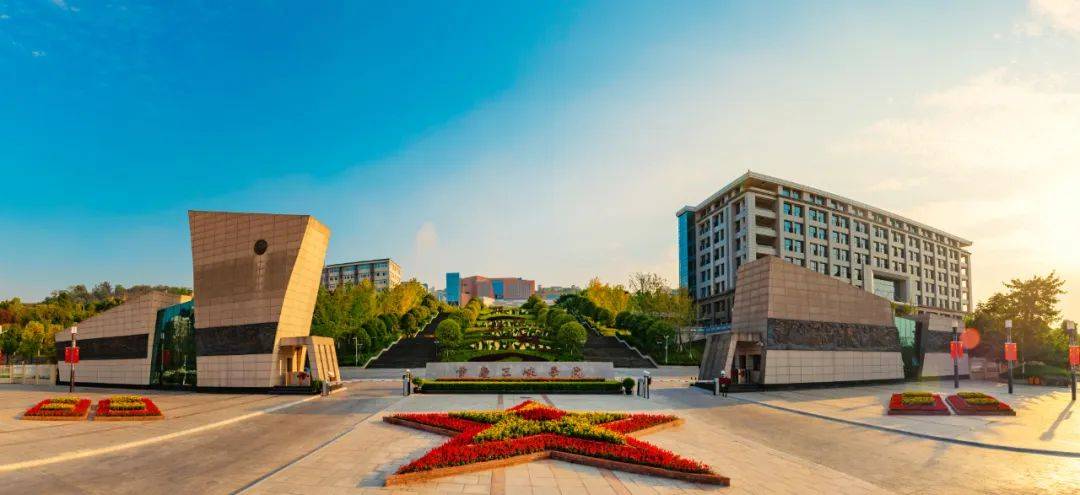 高校花75万元采购一台279元的路由器<strong></p>
<p>果币网</strong>?多方回应